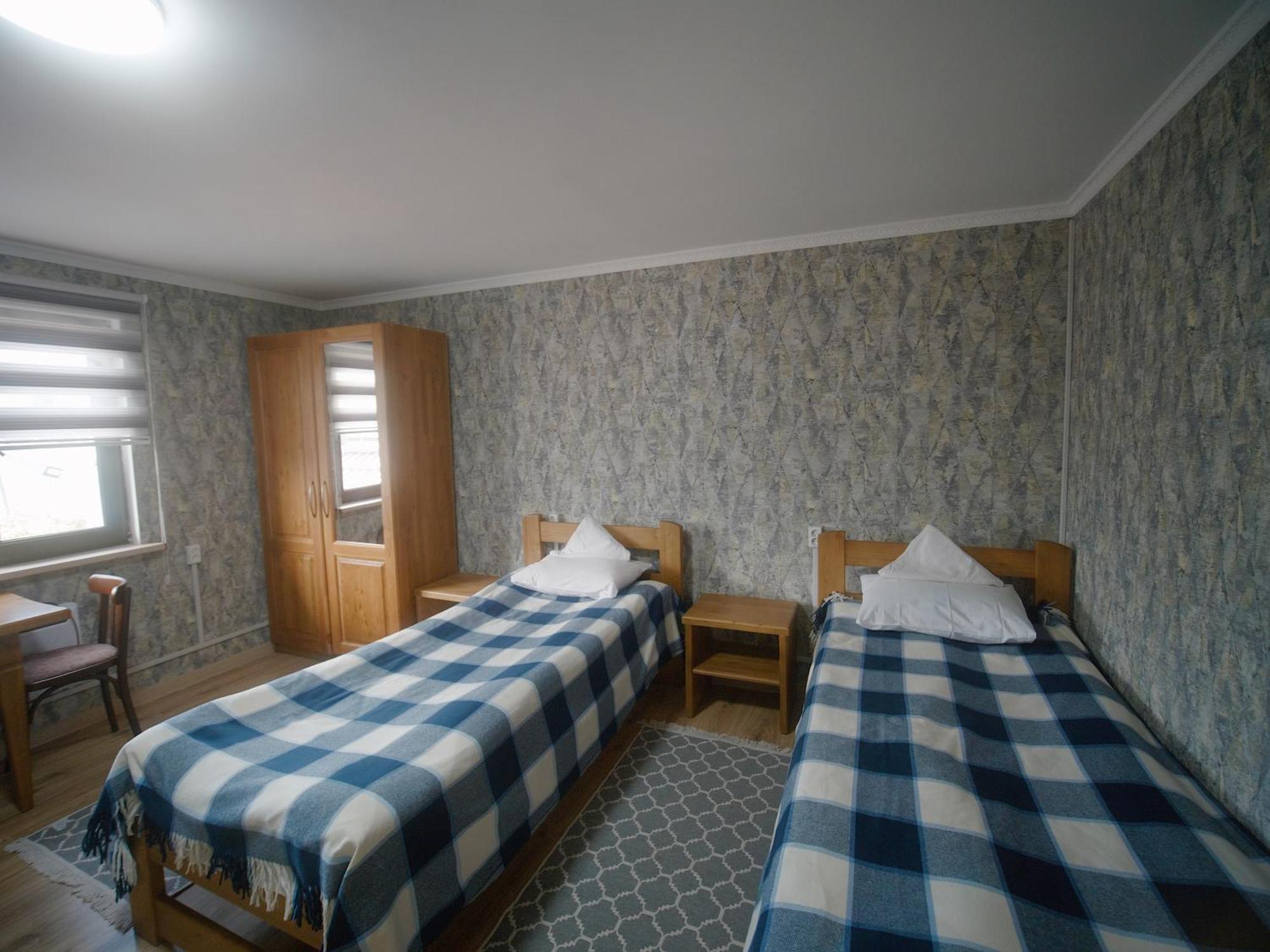 Guesthouse Alakol Karakol Esterno foto