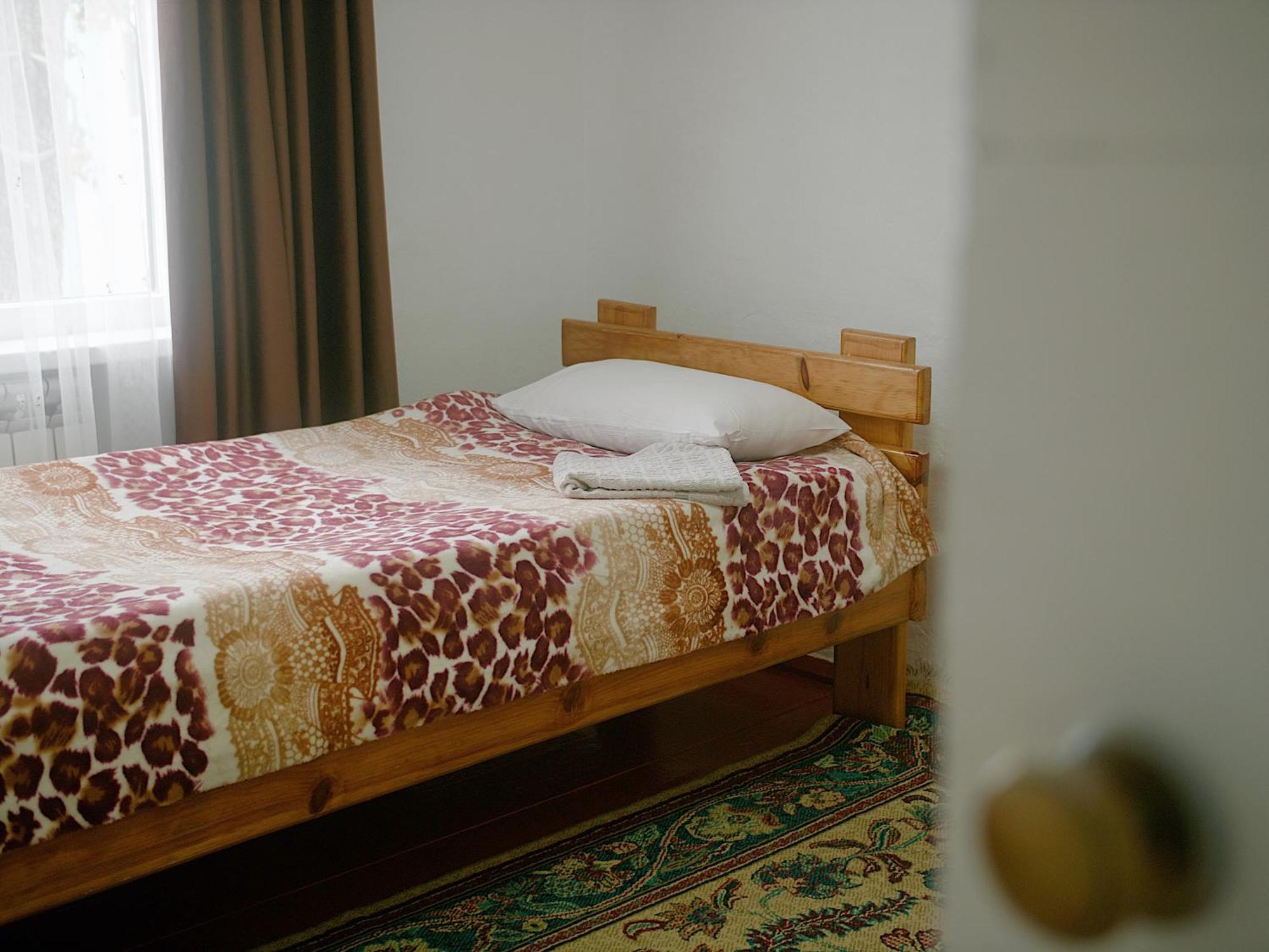 Guesthouse Alakol Karakol Esterno foto