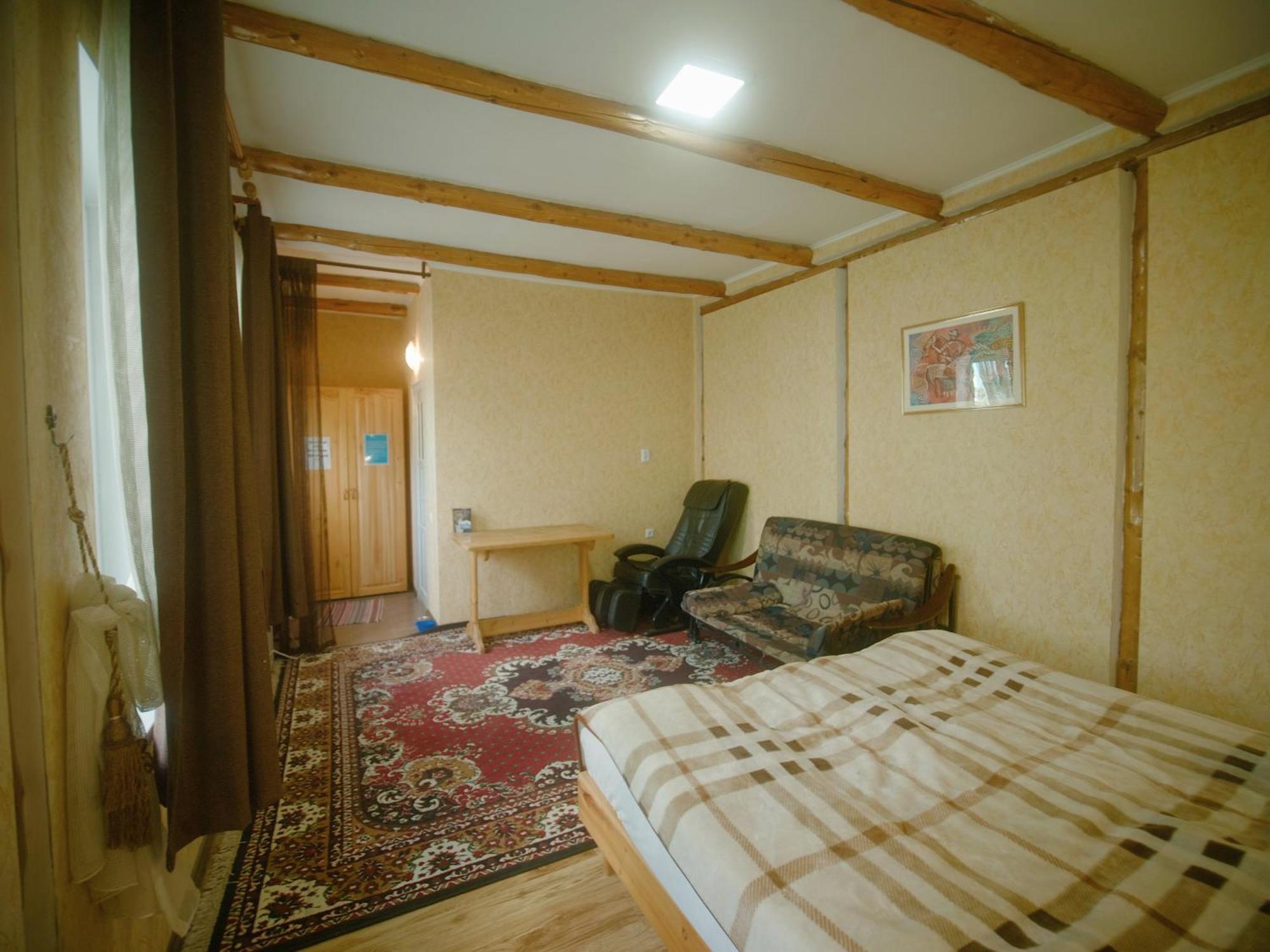 Guesthouse Alakol Karakol Esterno foto
