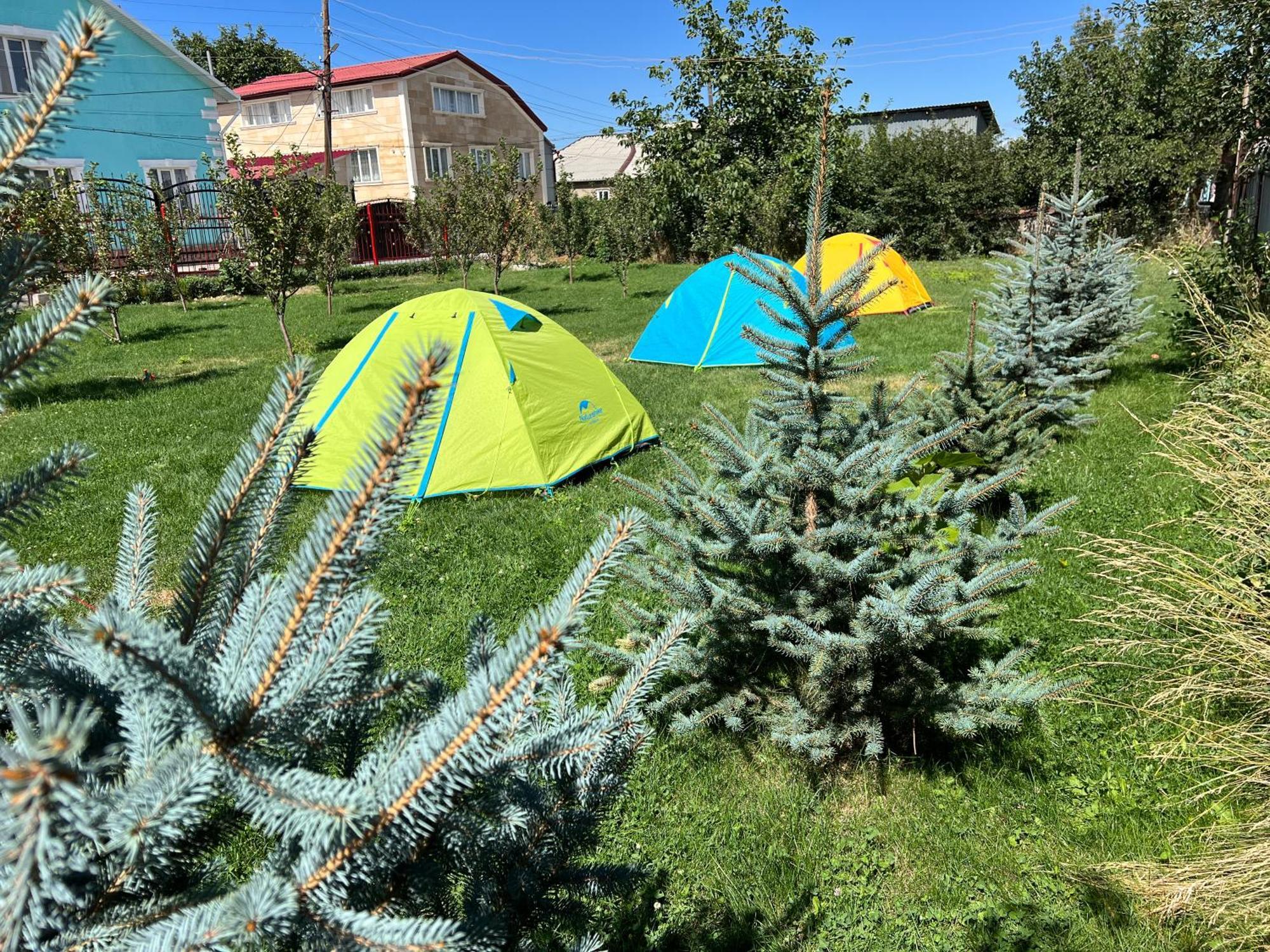 Guesthouse Alakol Karakol Esterno foto